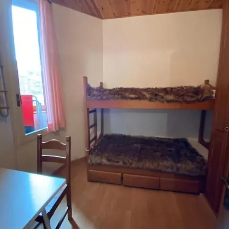 Red Ski Apartment